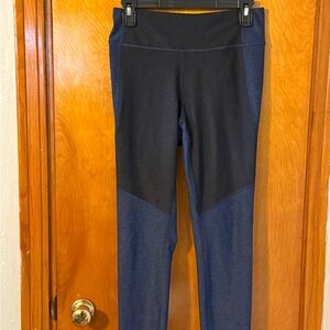 Outdoor Voices Black and Blue Leggings Size M